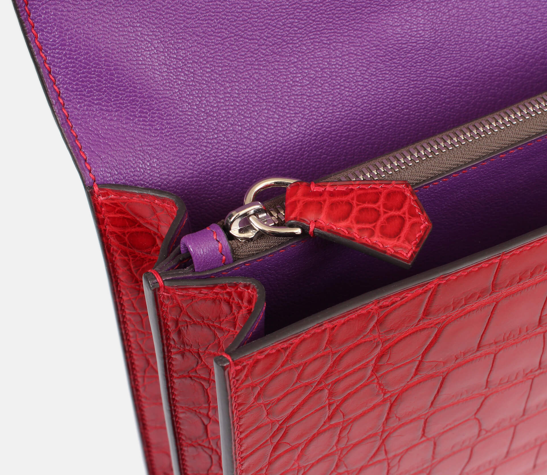 Inner zipper zoom in of the hackney briefcase