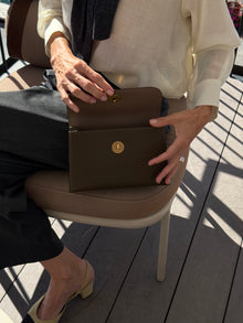 Hackney Pochette