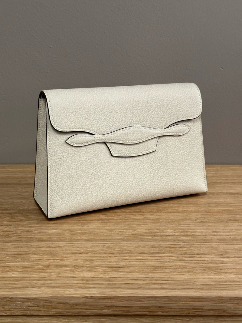 A-Shape Salem Pochette